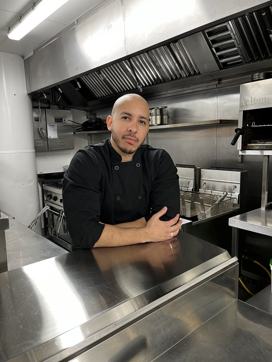 Fellipe Franchin, fundador da Dext, na cozinha
